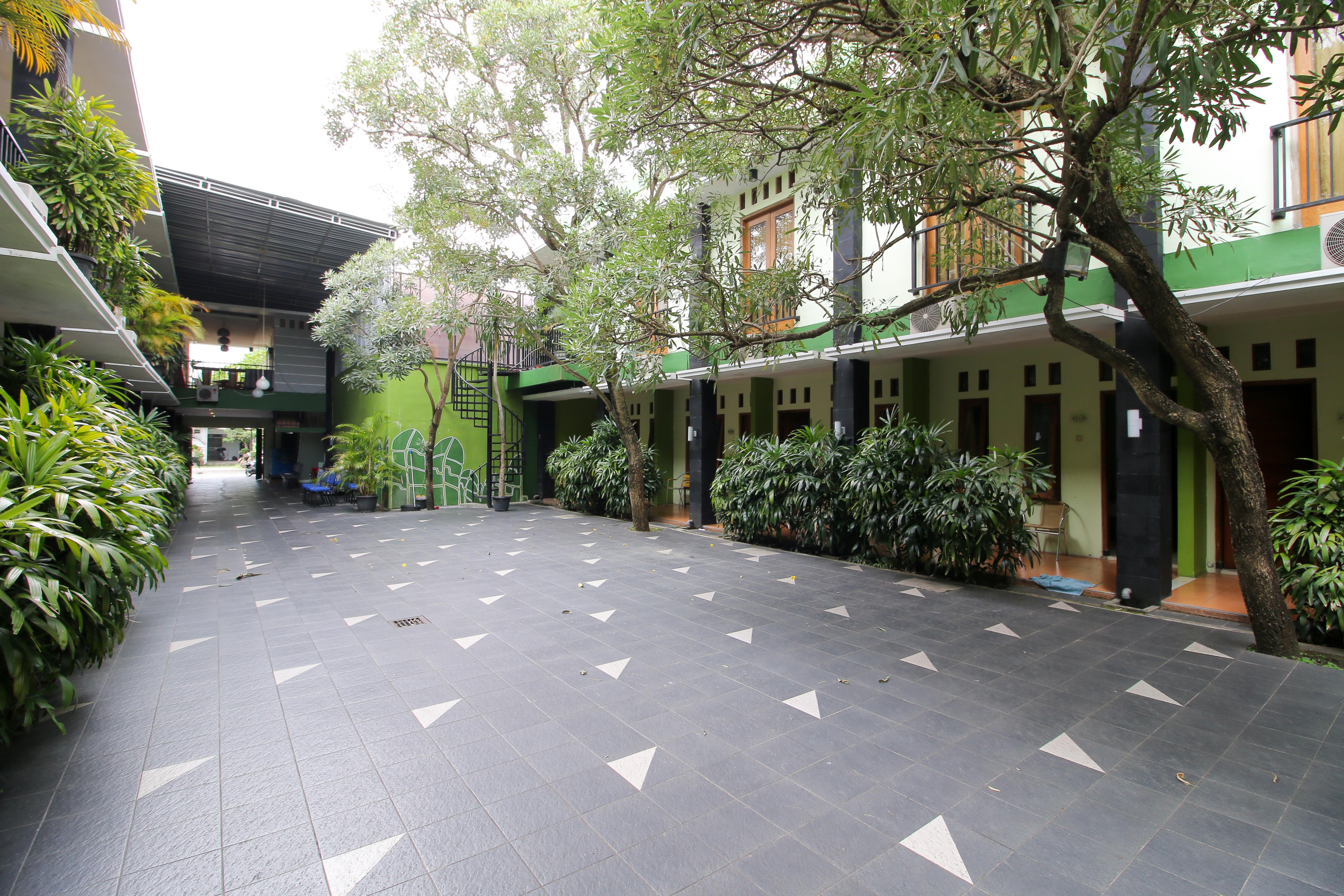 Reddoorz Plus @ Taman Siswa 2 Yogyakarta Extérieur photo